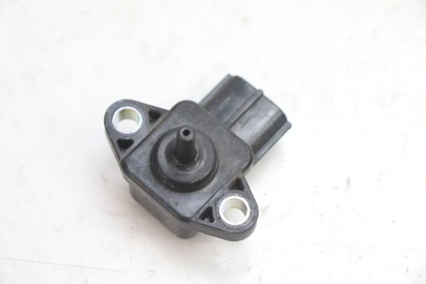 photo de SENSOR DE PRESSÃO DE AR YAMAHA FJR 1300 (2001 - 2005) - Zoom do estado de desgaste