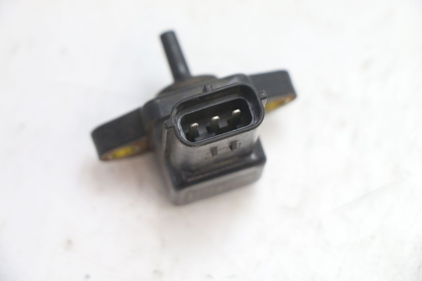 photo de SENSOR DE PRESSÃO DE AR YAMAHA FJR 1300 (2001 - 2005) - Outro ângulo de visão