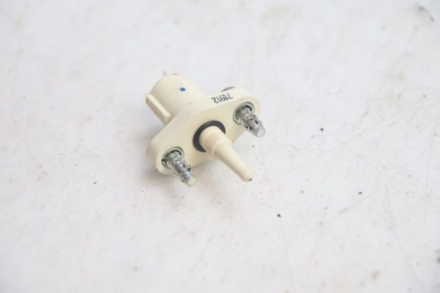 photo de SONDA DE PRESSÃO DE AR HONDA FJS SILVER WING SILVERWING 400 (2005 - 2008) - Detalhe da peça