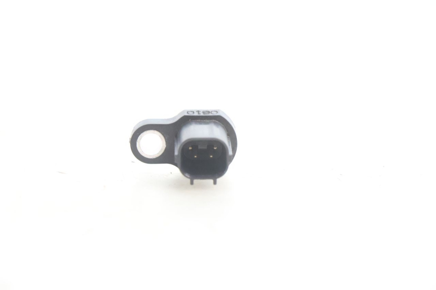photo de SONDA DE PRESSÃO DE AR YAMAHA FZ8 800 (2010 - 2016) - Outro ângulo de visão