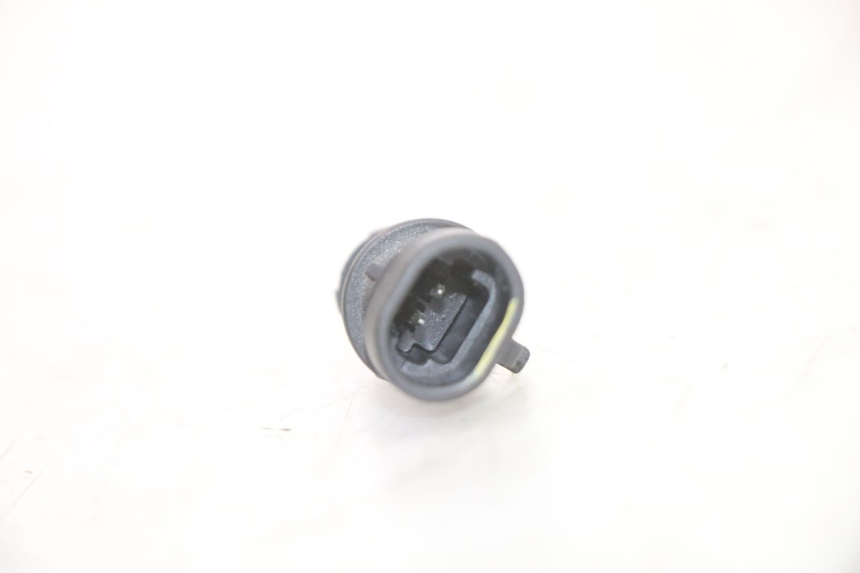 photo de SONDA DE PRESSÃO DE AR BMW G310 R 310 (2016 - 2020) - Outro ângulo de visão