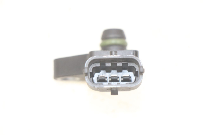 photo de SONDA DE PRESSÃO DE AR GILERA GP 800 (2007 - 2013) - Detalhe da peça