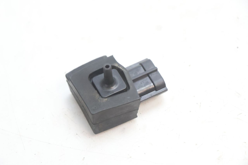 photo de SONDA DE PRESSÃO DE AR SUZUKI GSR 600 (2005 - 2012) - Detalhe da peça