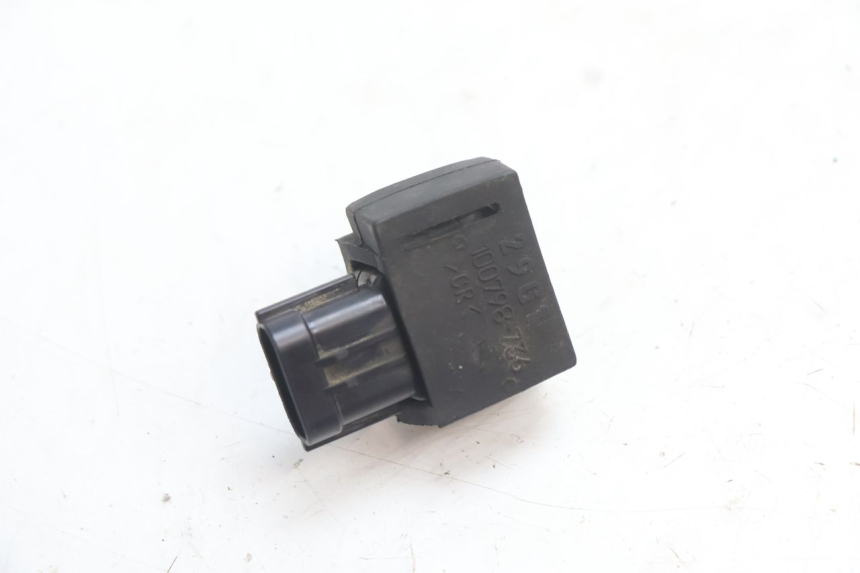 photo de SONDA DE PRESSÃO DE AR SUZUKI GSR 600 (2005 - 2012) - Zoom do estado de desgaste
