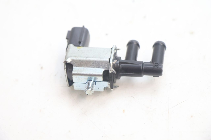 photo de SENSOR DE PRESSÃO DE AR PIAGGIO MP3 HPE 530 (2022 - 2026) - Outro ângulo de visão