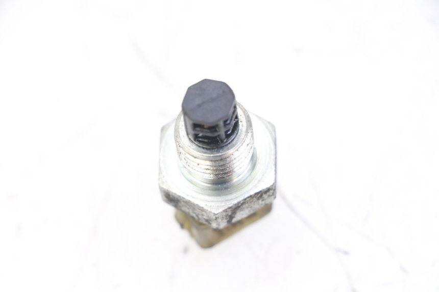 photo de SONDA DE PRESSÃO DE AR PEUGEOT SATELIS COMPRESSOR K15 125 (2006 - 2009) - Detalhe da peça