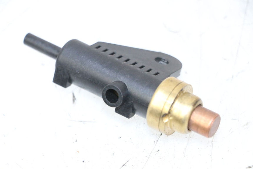 photo de SONDA DE PRESSÃO DE AR HONDA SCV LEAD 100 (2003 - 2007) - Detalhe da peça
