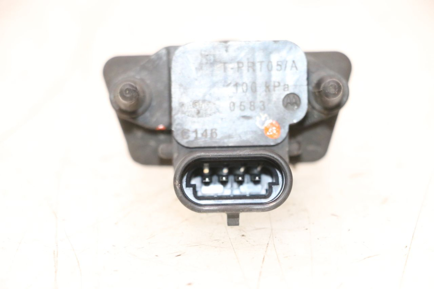 photo de SENSOR DE PRESSÃO DE AR DUCATI SS IE DS CARENEE 1000 (2002 - 2006) - Detalhe da peça
