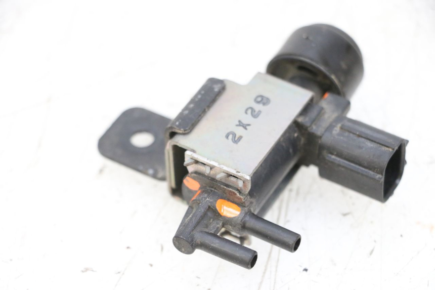 photo de SONDA DE PRESSÃO DE AR YAMAHA TDM ABS 900 (2002 - 2014) - Detalhe da peça