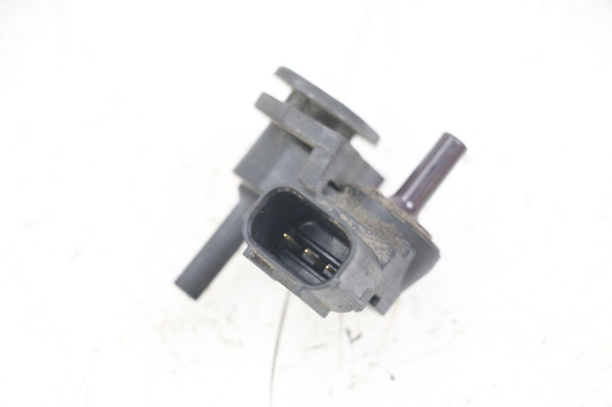 photo de SONDA DE PRESSÃO DE AR KAWASAKI VERSYS ABS 650 (2015 - 2018) - Detalhe da peça