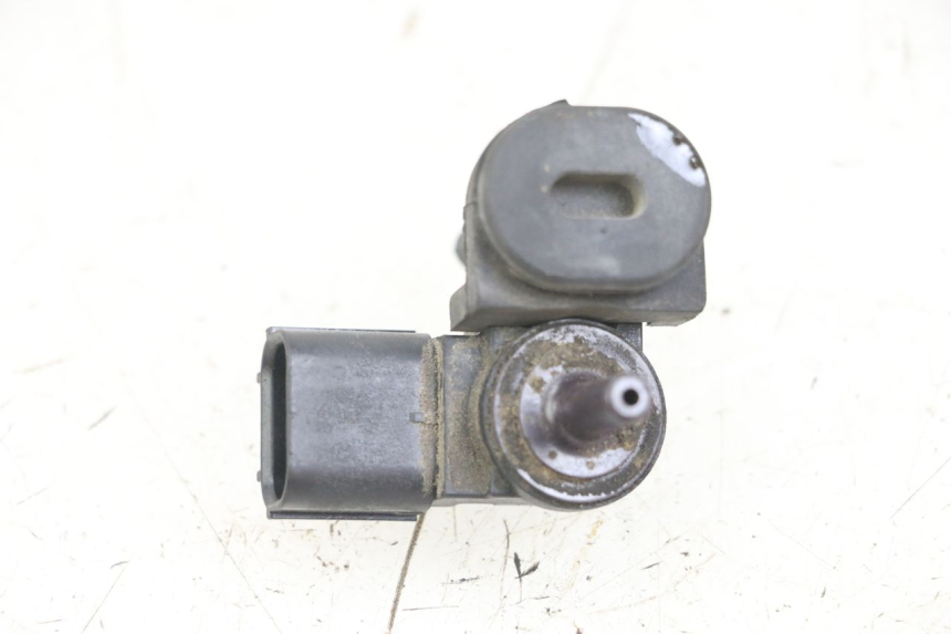 photo de SONDA DE PRESSÃO DE AR KAWASAKI VERSYS ABS 650 (2015 - 2018) - Zoom do estado de desgaste