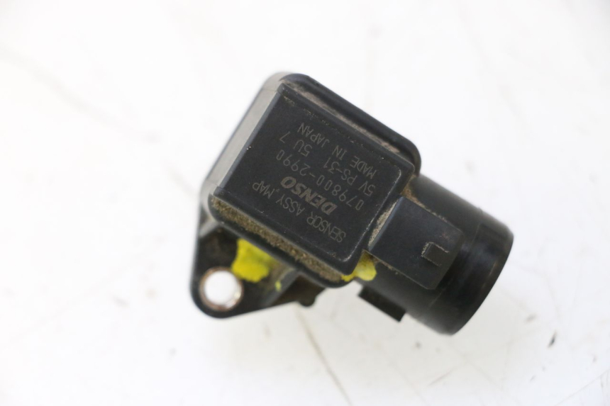 photo de SONDA DE PRESSÃO DE AR HONDA VFR FI RC46 800 (1998 - 2001) - Detalhe da peça