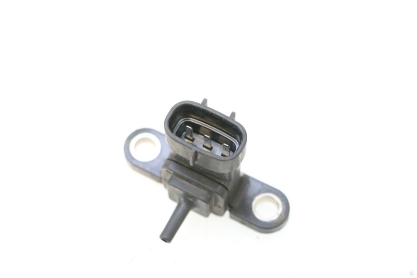 photo de SONDA DE PRESSÃO DE AR YAMAHA X-MAX XMAX 125 (2010 - 2013) - Outro ângulo de visão