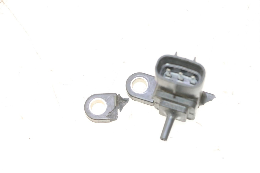photo de SONDA DE PRESSÃO DE AR YAMAHA XMAX X-MAX 125 (2006 - 2009) - Zoom do estado de desgaste