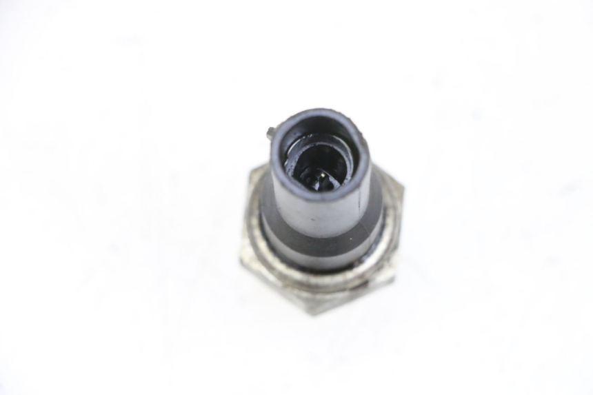 photo de SONDA DE PRESSÃO DE ÓLEO MV AGUSTA BRUTALE R WALLY 910 (2008 - 2008) - Detalhe da peça