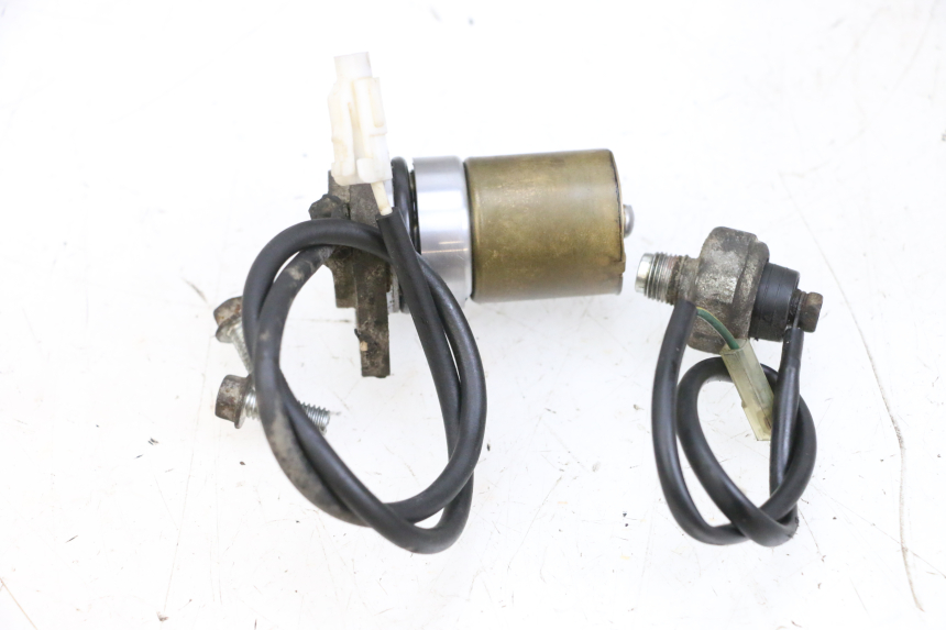 photo de SONDA DE PRESSÃO DE ÓLEO SUZUKI BURGMAN 650 (2013 - 2020) - Detalhe da peça