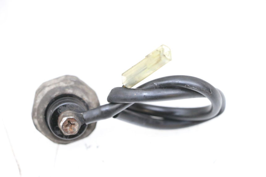 photo de SONDA DE PRESSÃO DE ÓLEO SUZUKI BURGMAN 650 (2013 - 2020) - Zoom do estado de desgaste