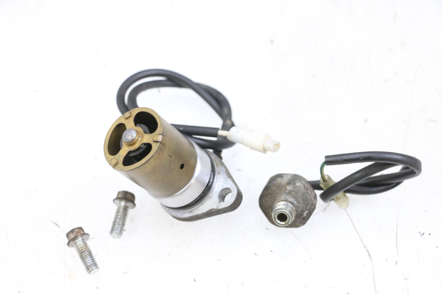 photo de SONDA DE PRESSÃO DE ÓLEO SUZUKI BURGMAN 650 (2013 - 2020) - Vista geral