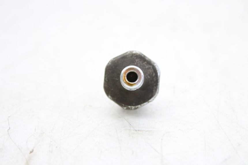 photo de SONDA DE PRESSÃO DE ÓLEO HONDA CBF 500 (2004 - 2007) - Outro ângulo de visão