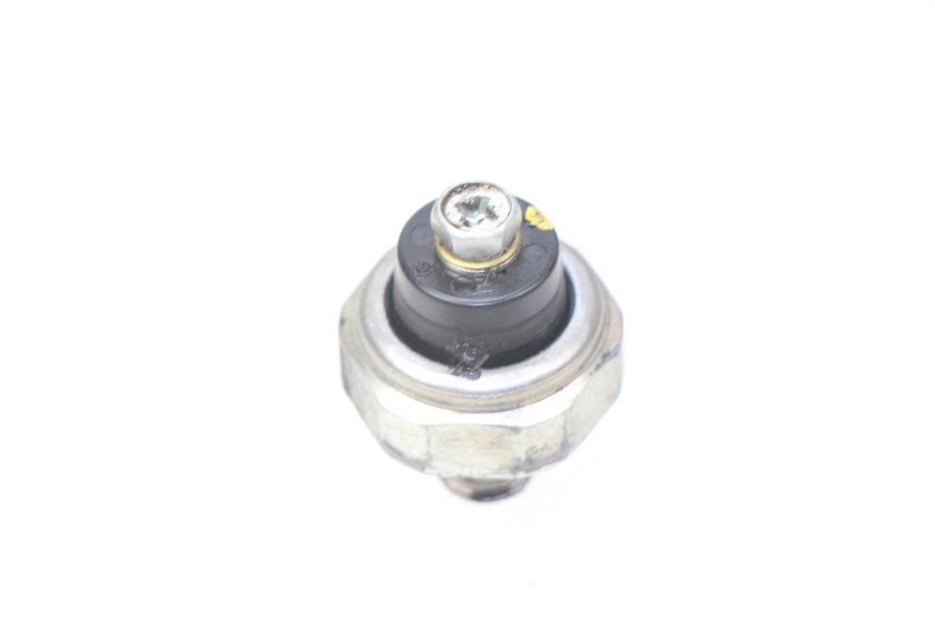 photo de SONDA DE PRESSÃO DE ÓLEO HONDA CBRF CBR-F PC41 600 (2011 - 2013) - Detalhe da peça
