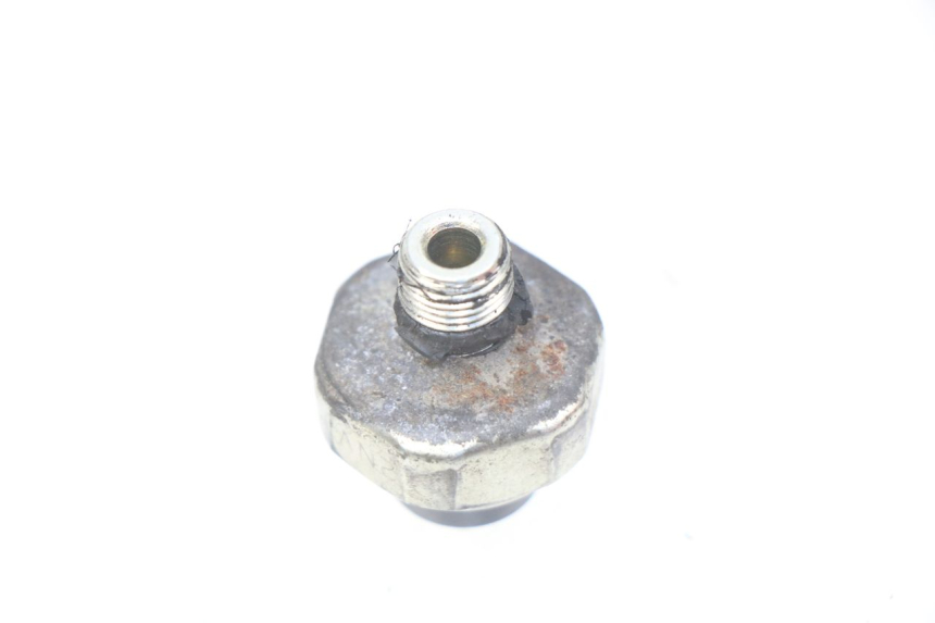 photo de SONDA DE PRESSÃO DE ÓLEO HONDA CBRF CBR-F PC41 600 (2011 - 2013) - Zoom do estado de desgaste