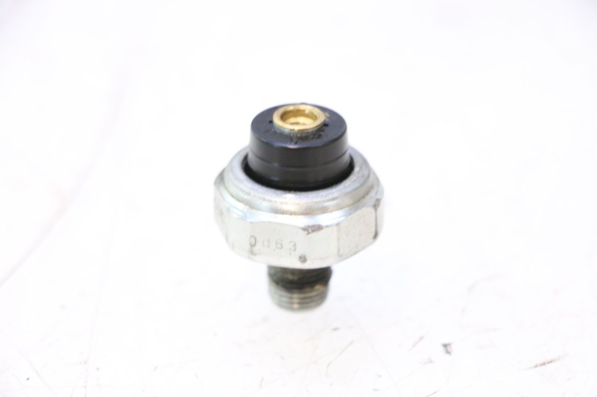 photo de SENSOR DE PRESSÃO DE ÓLEO KAWASAKI ER-6 ER6 N 650 (2005 - 2009) - Vista principal