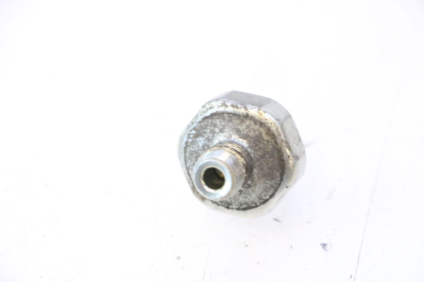 photo de SENSOR DE PRESSÃO DE ÓLEO KAWASAKI ER-6 ER6 N 650 (2005 - 2009) - Detalhe da peça