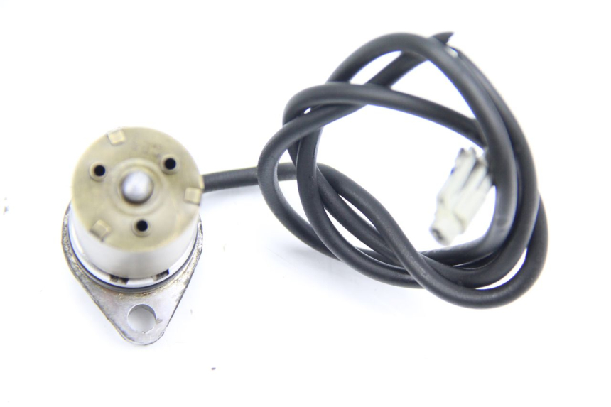 photo de SONDA DE PRESSÃO DE ÓLEO YAMAHA FJR ABS 1300 (2006 - 2012) - Detalhe da peça