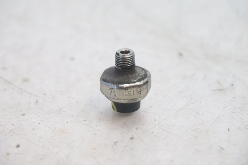 photo de SENSOR DE PRESSÃO DE ÓLEO HONDA FJS SILVER WING SILVERWING 400 (2005 - 2008) - Zoom do estado de desgaste