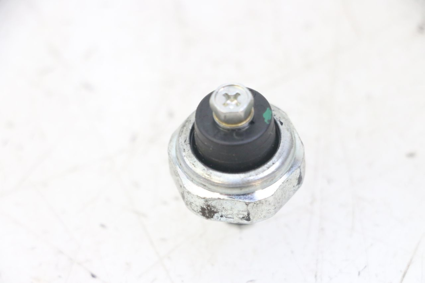 photo de SONDA DE PRESSÃO DE ÓLEO HONDA FORZA ABS 300 (2013 - 2017) - Detalhe da peça