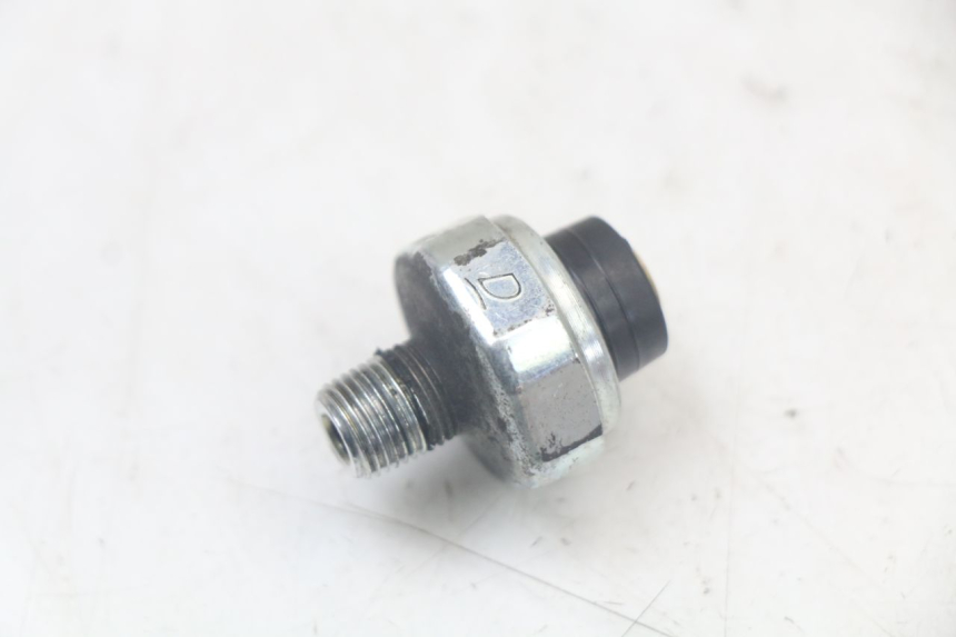 photo de SONDA DE PRESSÃO DE ÓLEO DO FREIO HONDA FJS SILVERWING SILVER WING 600 (2001 - 2010) - Zoom do estado de desgaste