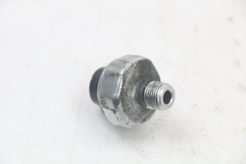 photo de SONDA DE PRESSÃO DE ÓLEO DO FREIO HONDA FJS SILVERWING SILVER WING 600 (2001 - 2010) - Outro ângulo de visão