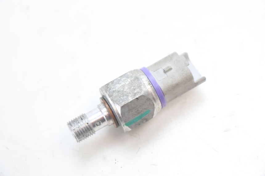 photo de SENSOR DE PRESSÃO DE ÓLEO DE FREIO PIAGGIO MP3 HPE 530 (2022 - 2026) - Vista principal