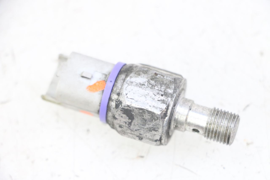 photo de SONDA DE PRESSÃO DE ÓLEO DO FREIO PIAGGIO MP3 LT 300 (2010 - 2016) - Vista principal