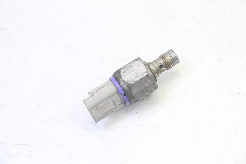 photo de SONDA DE PRESSÃO DE ÓLEO DO FREIO PIAGGIO MP3 LT 300 (2010 - 2016) - Detalhe da peça