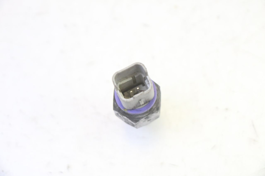 photo de SONDA DE PRESSÃO DE ÓLEO DO FREIO PIAGGIO MP3 LT 300 (2010 - 2016) - Outro ângulo de visão
