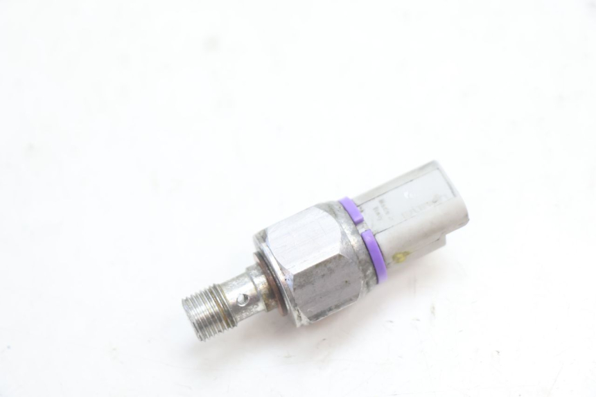photo de SONDA DE PRESSÃO DE ÓLEO DO FREIO PIAGGIO MP3 LT 300 (2010 - 2016) - Detalhe da peça