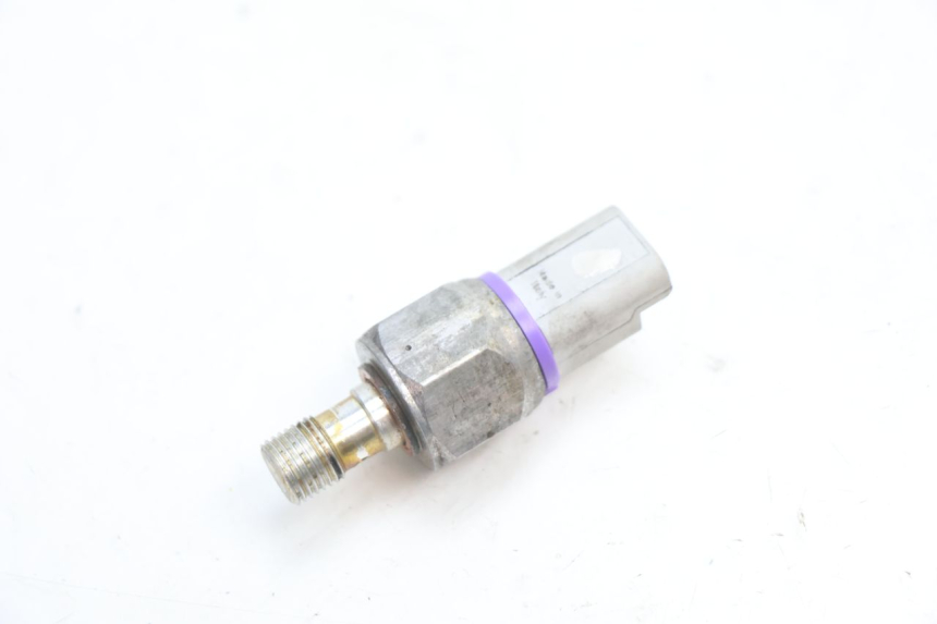 photo de SONDA DE PRESSÃO DE ÓLEO DO FREIO PIAGGIO MP3 LT 400 (2007 - 2012) - Detalhe da peça