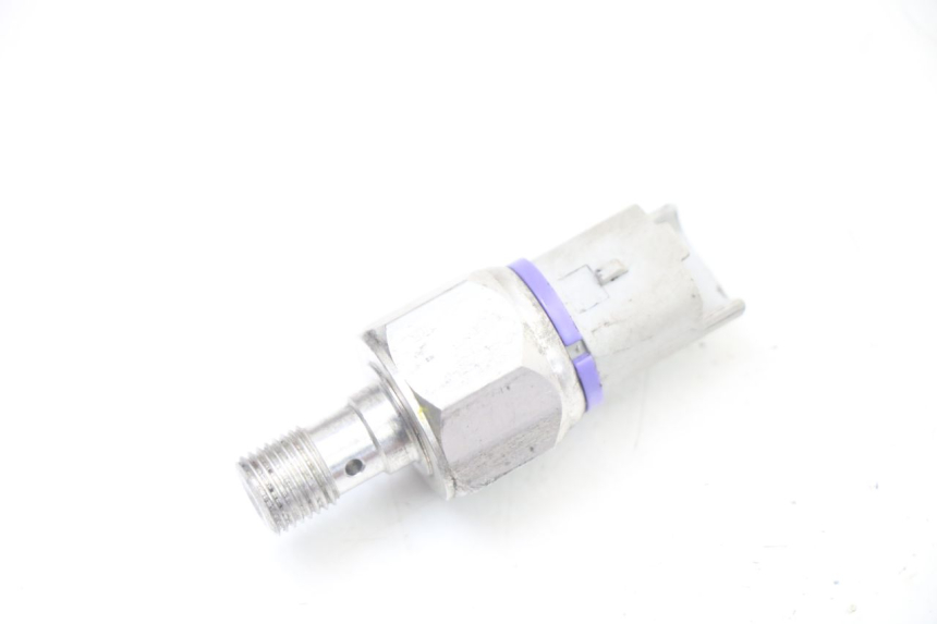 photo de SONDA DE PRESSÃO DE ÓLEO DO FREIO PIAGGIO MP3 500 (2014 - 2017) - Vista principal