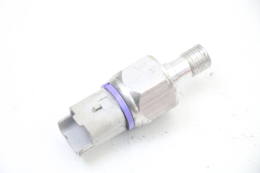 photo de SONDA DE PRESSÃO DE ÓLEO DO FREIO PIAGGIO MP3 500 (2014 - 2017) - Detalhe da peça