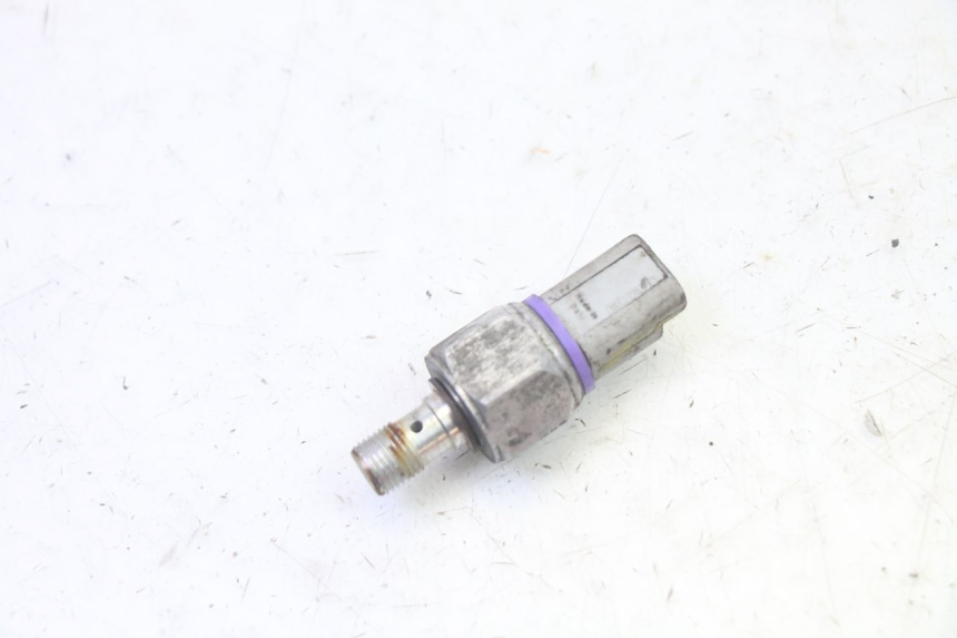 photo de SONDA DE PRESSÃO DE ÓLEO DO FREIO PIAGGIO MP3 RL 250 (2006 - 2010) - Detalhe da peça