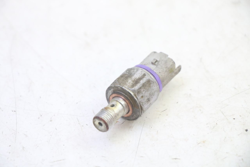 photo de SONDA DE PRESSÃO DE ÓLEO DO FREIO PIAGGIO MP3 RL 250 (2006 - 2010) - Ampliação técnica