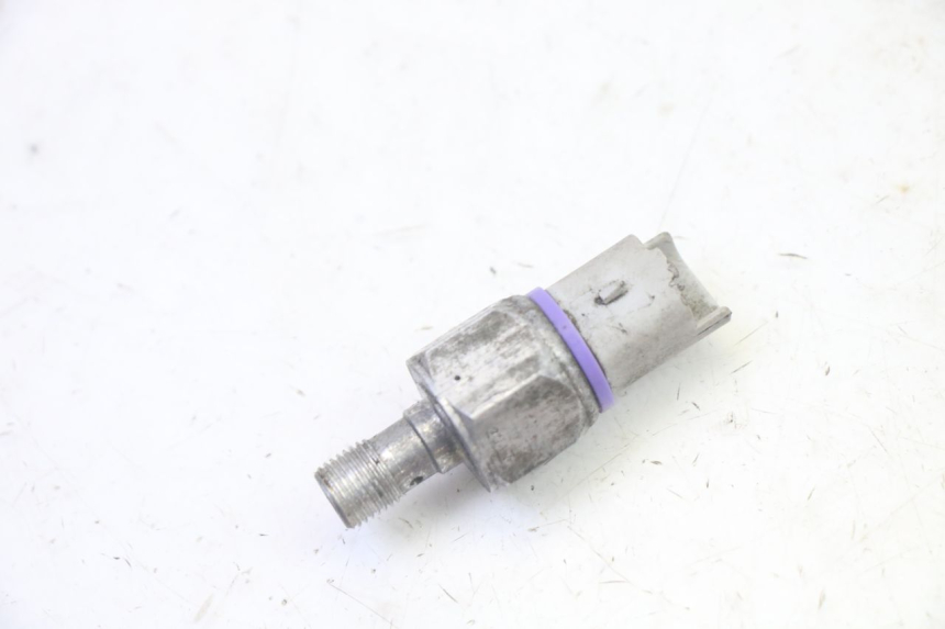 photo de SONDA DE PRESSÃO DE ÓLEO DO FREIO PIAGGIO MP3 125 (2006 - 2014) - Vista principal