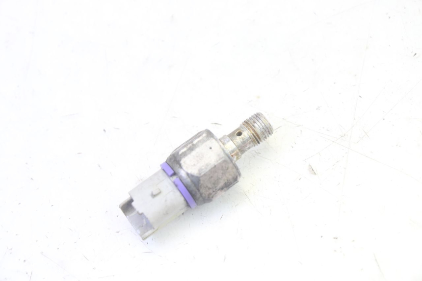photo de SONDA DE PRESSÃO DE ÓLEO DO FREIO PIAGGIO MP3 RL 250 (2006 - 2010) - Detalhe da peça