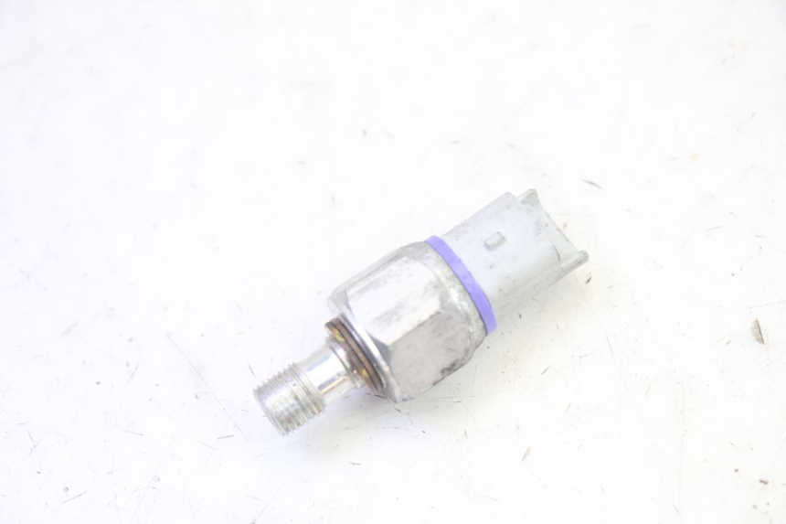 photo de SONDA DE PRESSÃO DE ÓLEO DO FREIO PIAGGIO MP3 500 (2016 - 2018) - Vista principal
