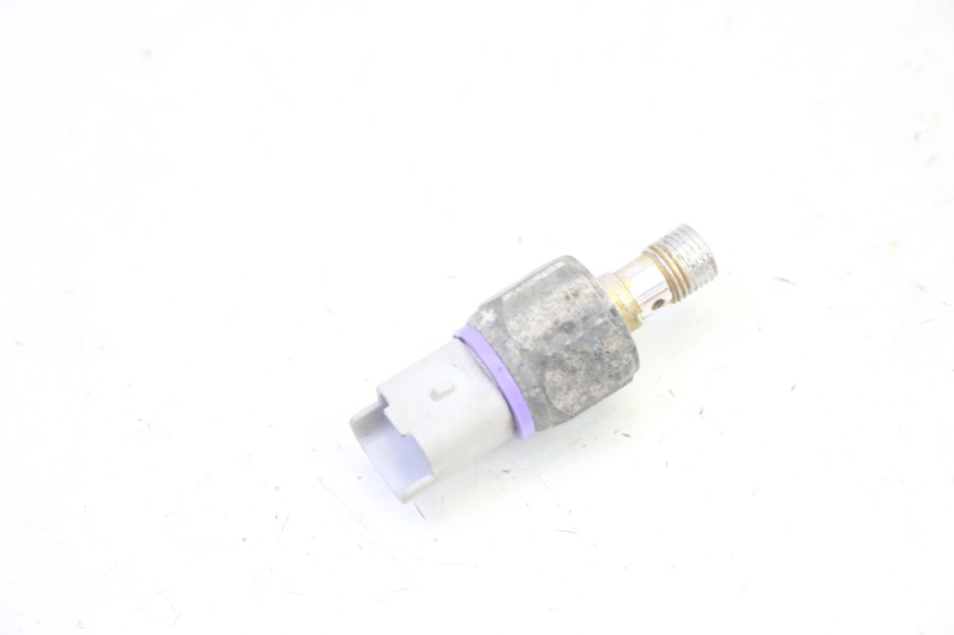 photo de SONDA DE PRESSÃO DE ÓLEO DO FREIO PIAGGIO MP3 RL 250 (2006 - 2010) - Outro ângulo de visão