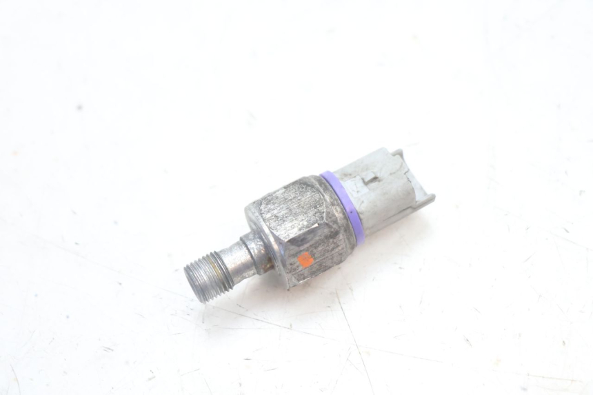 photo de SONDA DE PRESSÃO DE ÓLEO DO FREIO PIAGGIO MP3 125 (2006 - 2014) - Vista principal