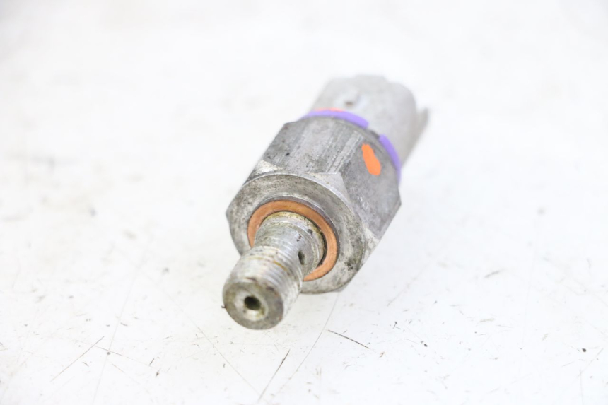 photo de SONDA DE PRESSÃO DE ÓLEO DO FREIO PIAGGIO MP3 125 (2006 - 2014) - Detalhe da peça