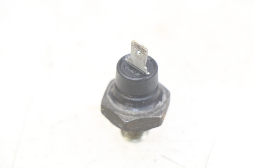 photo de SONDA DE PRESSÃO DE ÓLEO GILERA GP 800 (2007 - 2013) - Detalhe da peça
