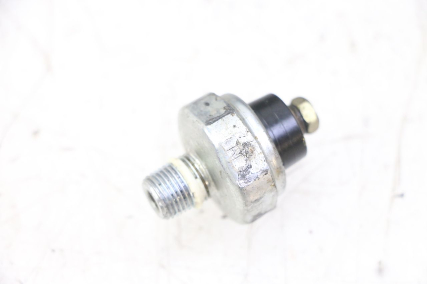 photo de SONDA DE PRESSÃO DE ÓLEO SUZUKI GS GSE 500 (2001 - 2003) - Vista principal